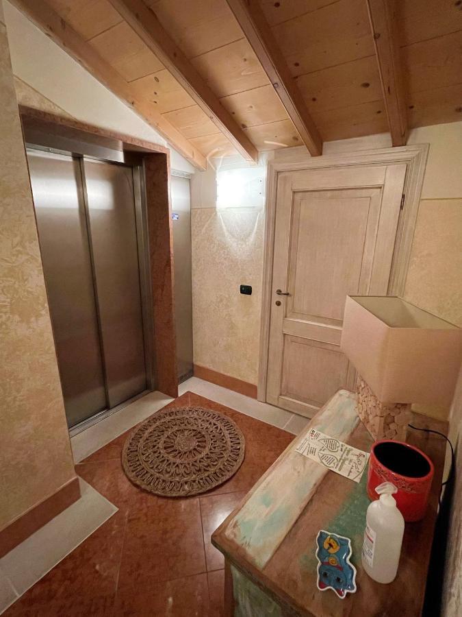 דירות פסקיארה דל גארדה Attic 1 Centro Storico מראה חיצוני תמונה