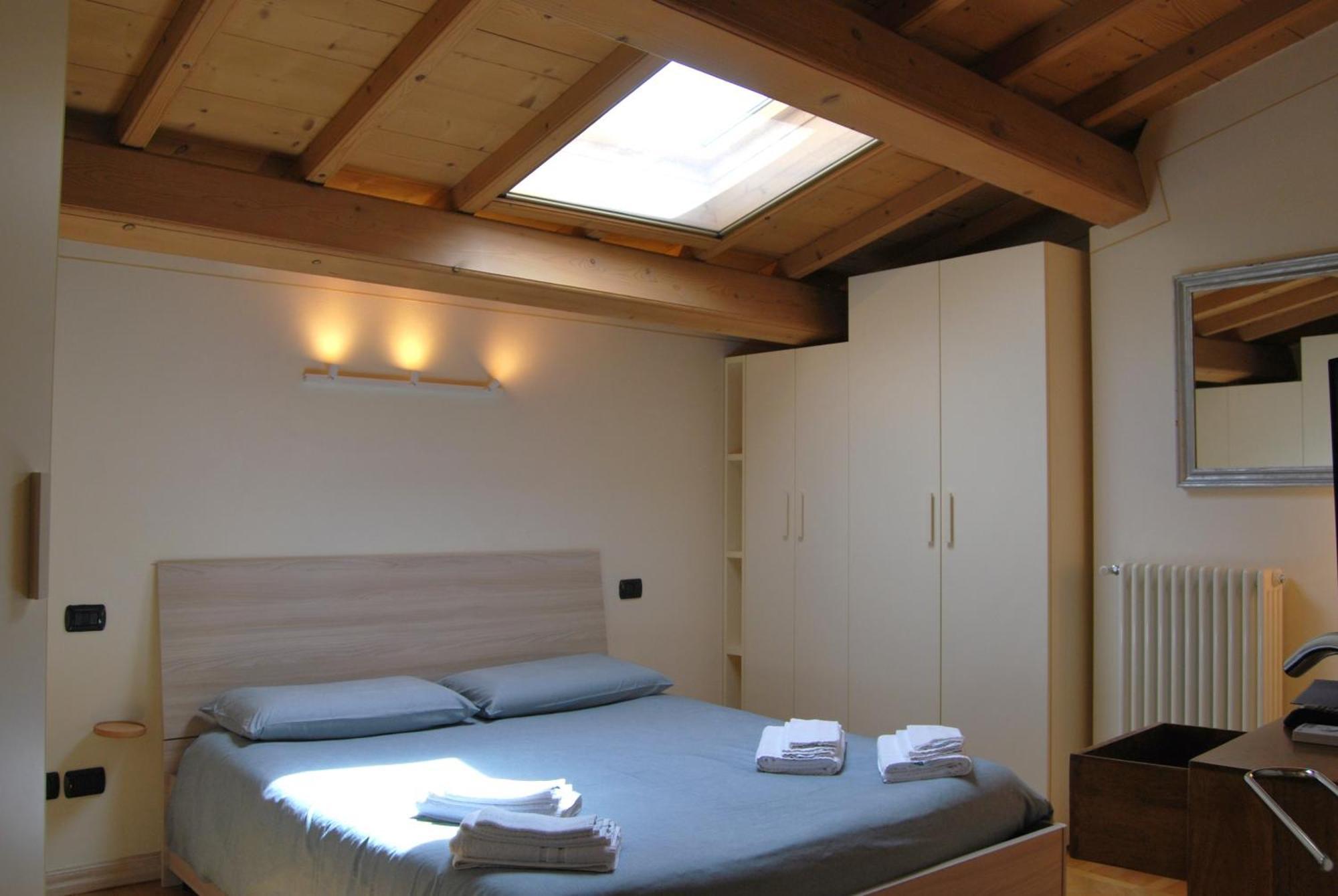 דירות פסקיארה דל גארדה Attic 1 Centro Storico מראה חיצוני תמונה